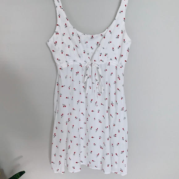 WHITE ROSE DRESS - Picture 4 of 5